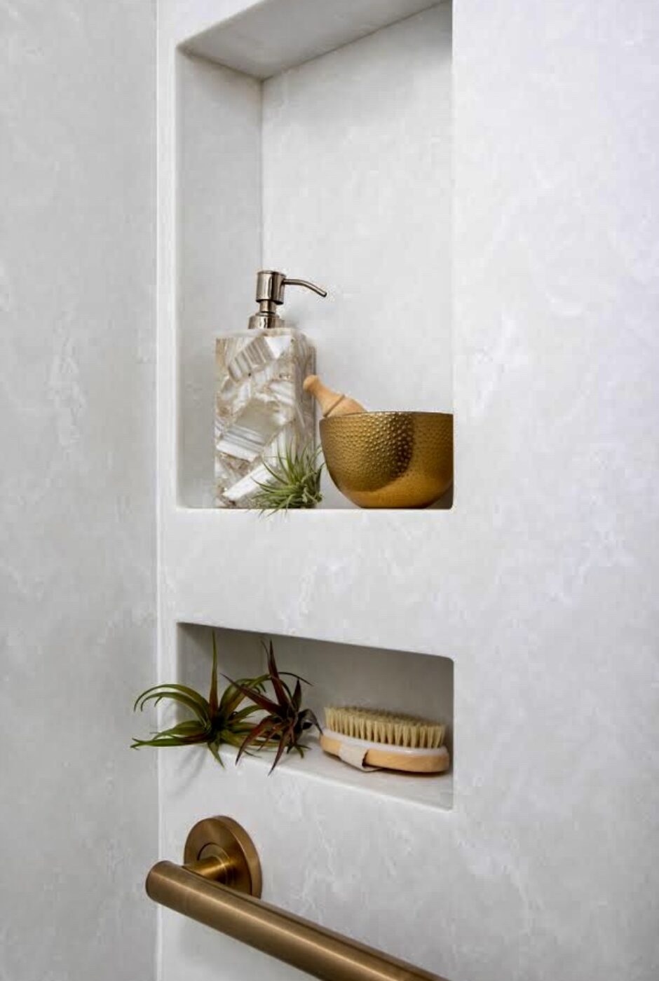 bathroom-shower-nook-design