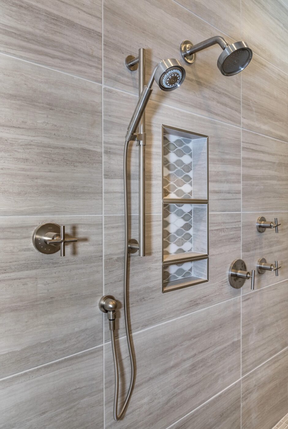 showerhead-detail-shower-nook-interior-design